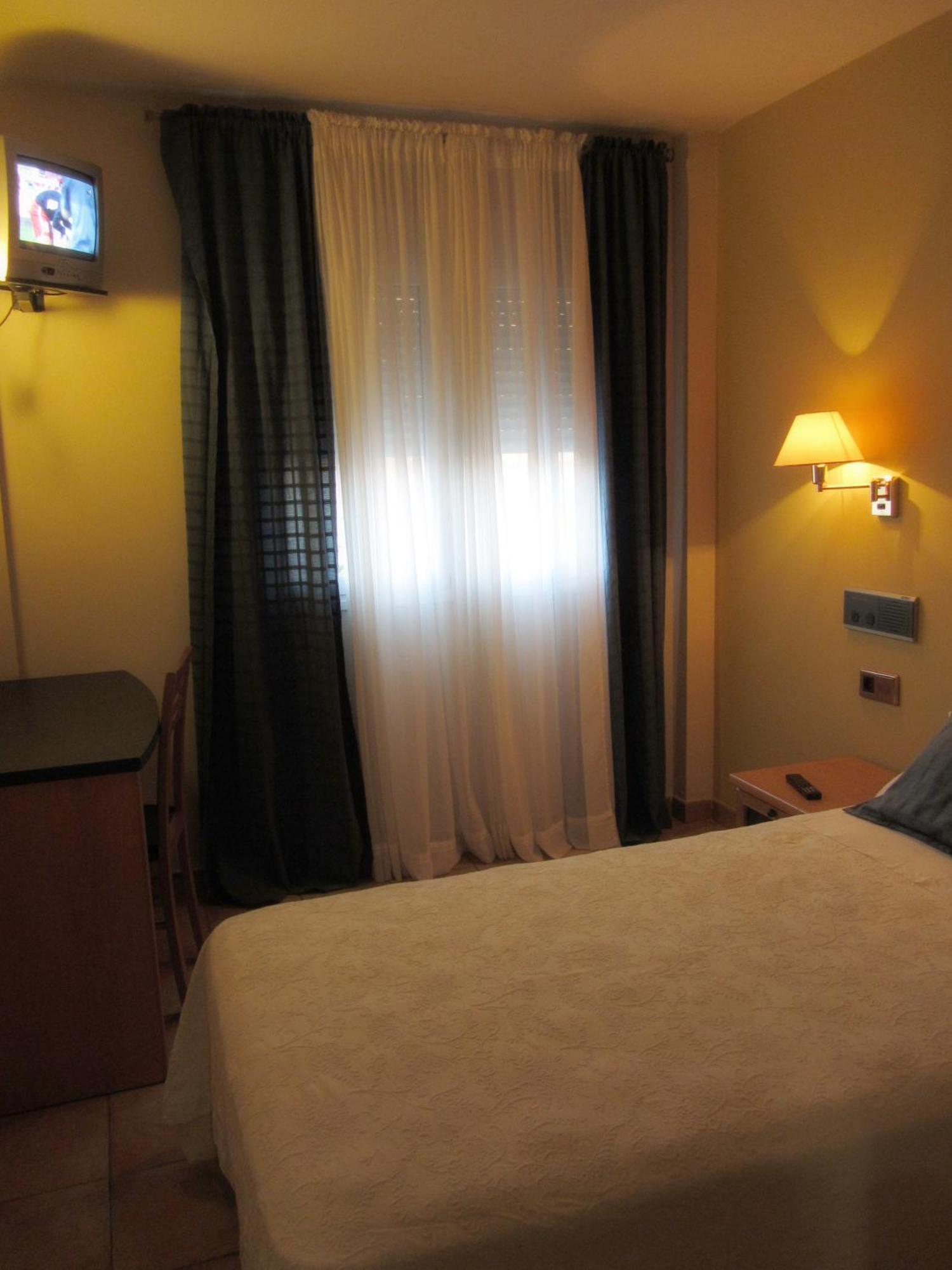Hotel Villa De Utrillas Zewnętrze zdjęcie